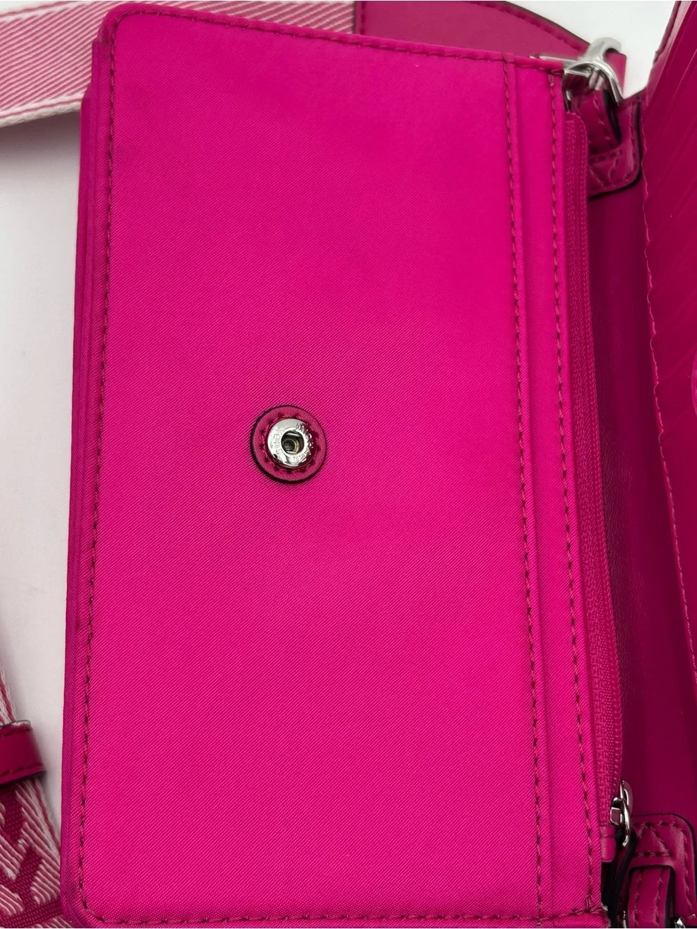 Michael Kors Pink Jet Set Smartphone Crossbody Purse